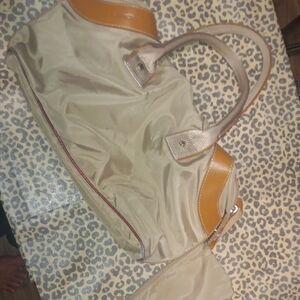 Elegant Tan and Cream Women's Travel Bag